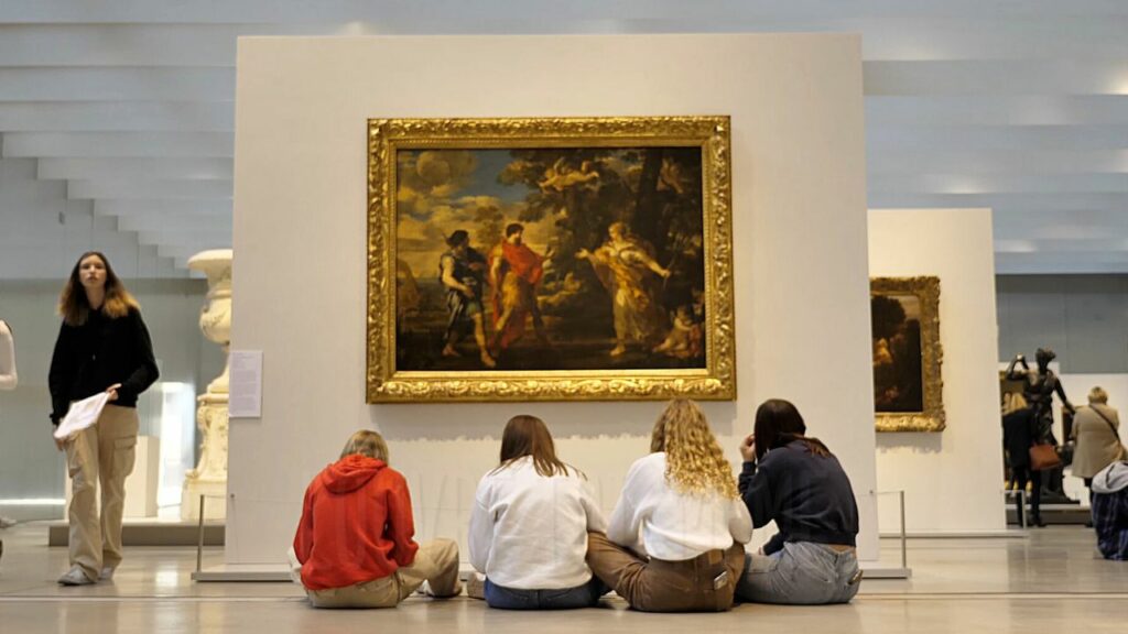 Le Louvre-Lens a permis à des jeunes en décrochage scolaire de créer leur propre exposition.